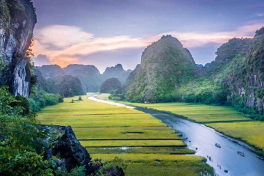 VÉ MÁY BAY VỀ VIỆT NAM